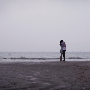 美女的🍌伸到🍑屁股眼里面
